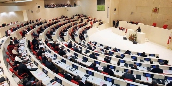 Парламент Грузии не смог утвердить нового главу ЦИК