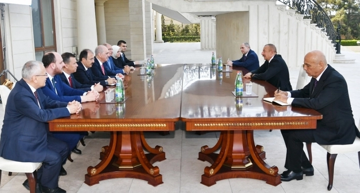 Президент Азербайджана принял делегацию во главе с первым зампредом Партии справедливости и развития Турции