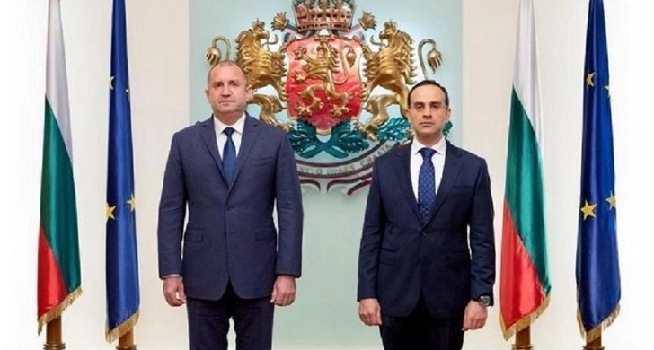 Посол Азербайджана вручил верительные грамоты президенту Болгарии