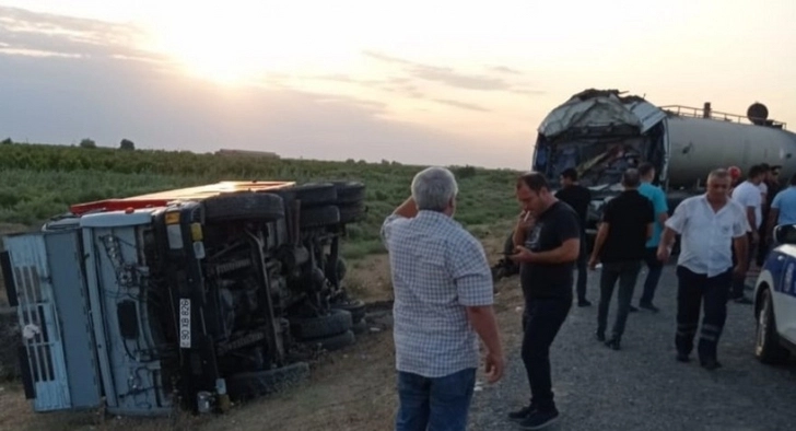 Один человек погиб при столкновении грузовиков в Билясуварском районе Азербайджана