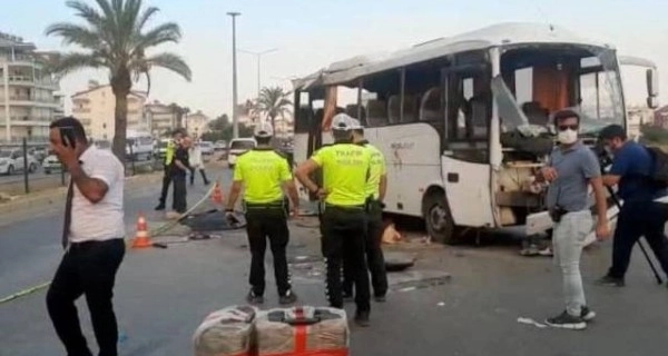 Автобус с российскими туристами перевернулся в Турции