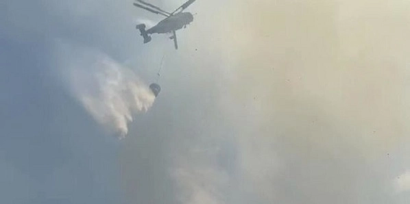 К тушению лесных пожаров в Ярдымлы привлечен вертолет - ФОТО/ВИДЕО