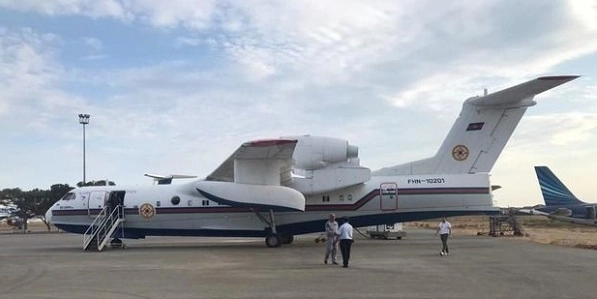 Азербайджан отправил в Турцию самолет-амфибию - ВИДЕО