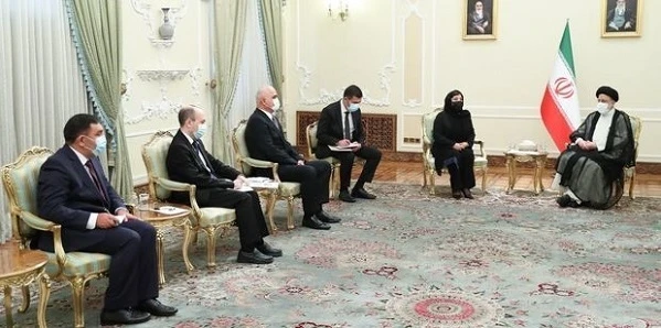 Сахиба Гафарова встретилась с президентом Ирана