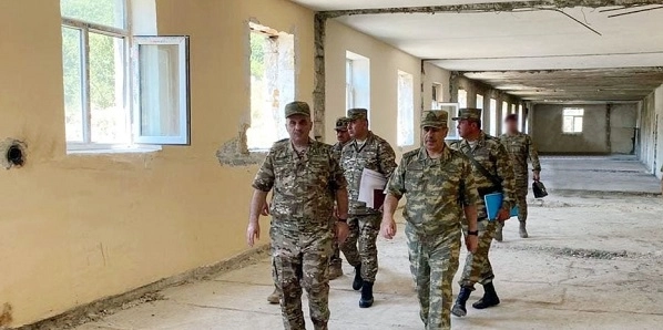 Руководство Министерства обороны посетило строящиеся воинские части на освобожденных территориях - ФОТО/ВИДЕО