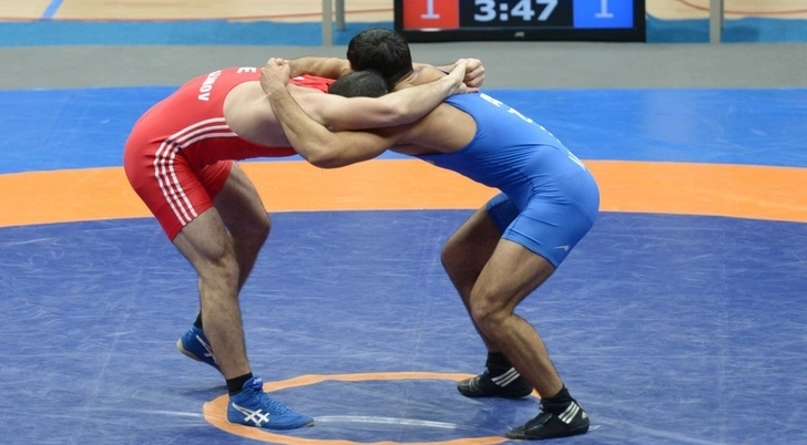 Чемпионат мира: два азербайджанских борца вышли в полуфинал