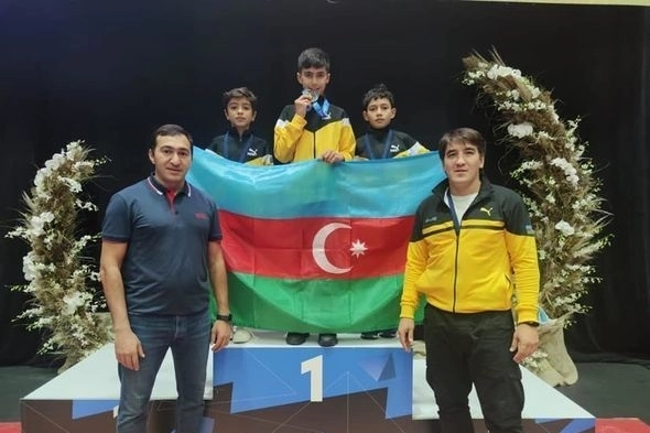 Юные азербайджанские тхэквондисты завоевали медали на чемпионате Европы - ФОТО