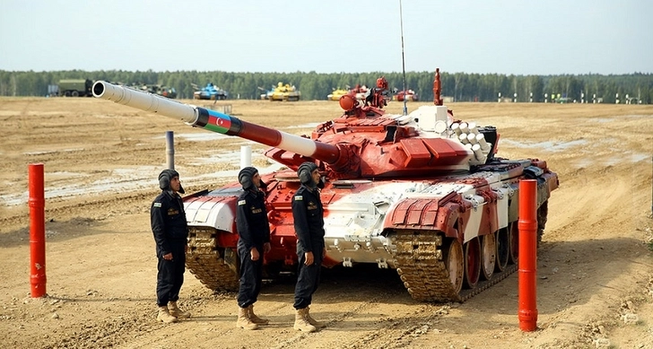 Азербайджанские танкисты вышли в финал конкурса «Танковый биатлон»