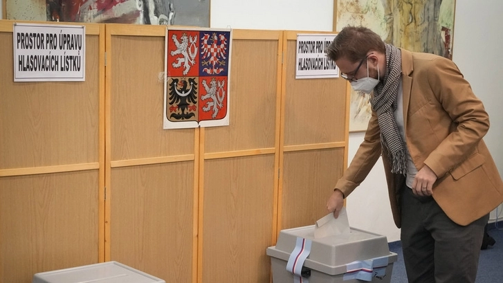 Коалиция правых партий победила на парламентских выборах в Чехии