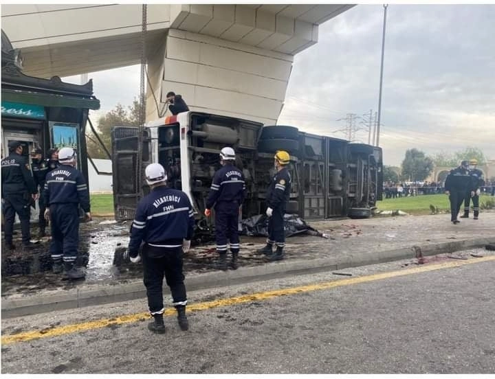 Обнародовано состояние здоровья двух пострадавших в ДТП с автобусом и грузовиком в Баку - ОБНОВЛЕНО - ВИДЕО