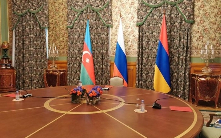 В Минске прошла трехсторонняя встреча между главами МИД Азербайджана, России и Армении