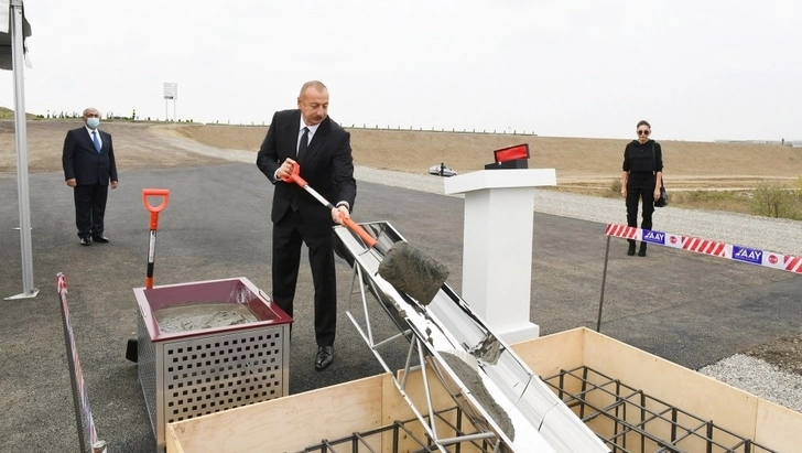 Президент Ильхам Алиев заложил фундамент автомобильной дороги Физули-Агдам - ФОТО