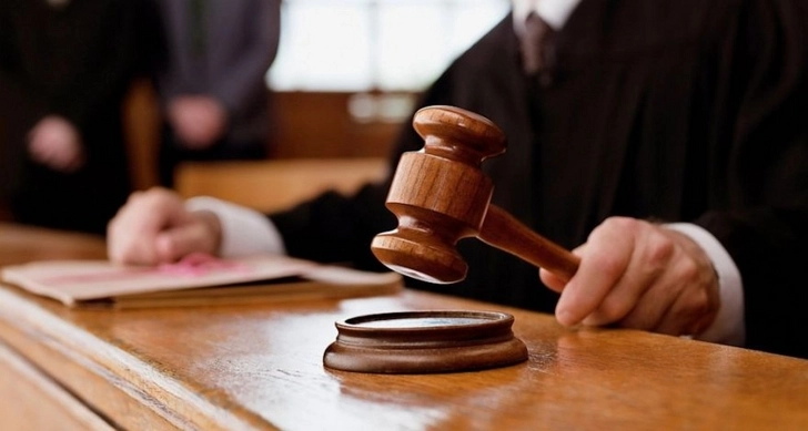 В Азербайджане обвиняемый в убийстве жены и шурина приговорен к пожизненному заключению