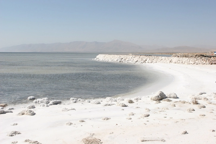 Иранский Арал: кому-то выгодно исчезновение озера Урмия