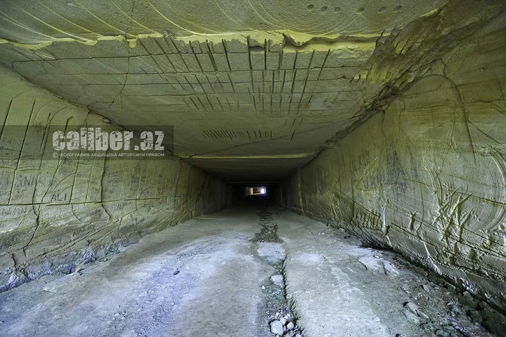 Гобустанский оазис, или скрытый от посторонних глаз тоннель на вершину горы  - ФОТОРЕПОРТАЖ