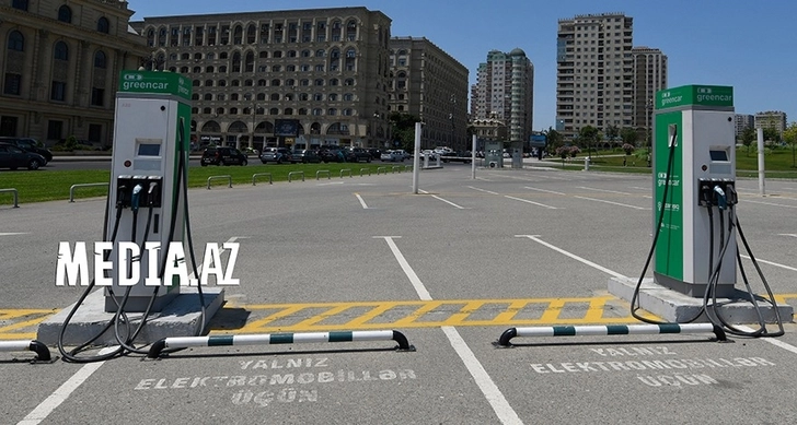 В Азербайджане продажа автомобилей с электродвигателем будет освобождена от НДС