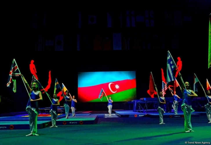 В Баку состоялась церемония закрытия чемпионата мира по прыжкам на батуте и тамблингу – ФОТО