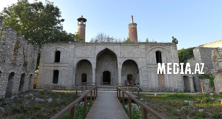 В Шуше продолжаются восстановительные работы в мечети Ашагы Говхар-ага