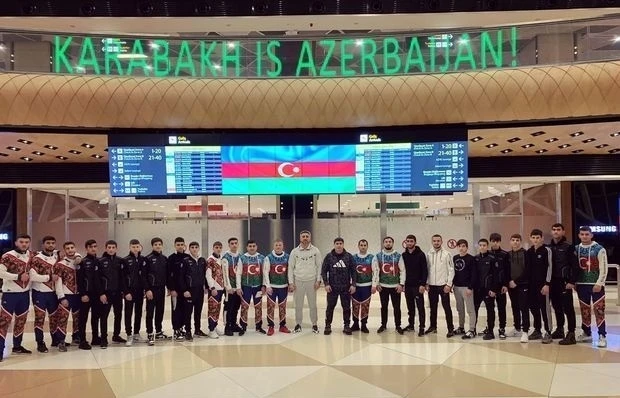 Азербайджанские кикбоксеры отправились на соревнования в Киев