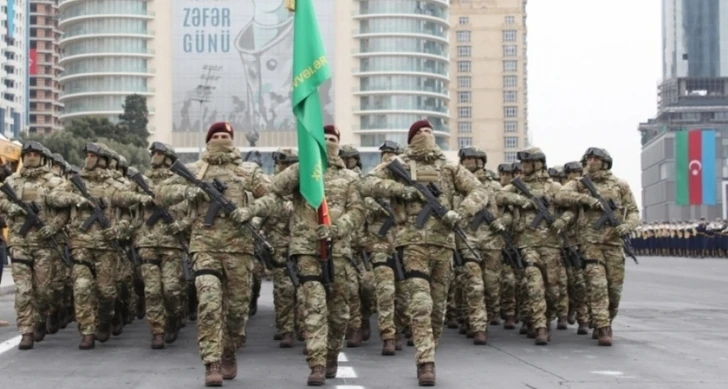 Год назад в Баку прошел парад Победы  - ФОТО