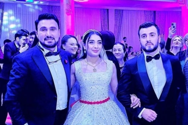 Надир Гафарзаде купил невестке свадебное платье за 10 тыс. манатов - ФОТО\ВИДЕО