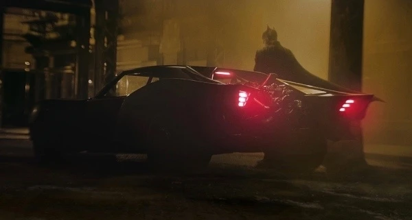 Режиссер рассказал, что автомобиль Бэтмена вдохновлен персонажем Стивена Кинга