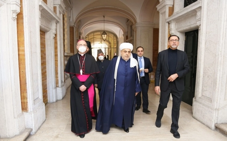 Председатель УМК посетил восстановленные Фондом Гейдара Алиева памятники в Ватикане и Риме - ФОТО