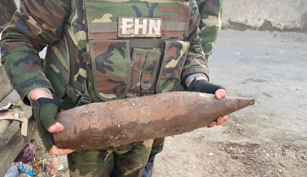 В Хырдалане найден артиллерийский снаряд - ФОТО/ВИДЕО