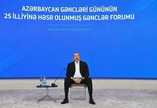 Президент Азербайджана: Ежегодно до 400 молодых людей будут направляться в ведущие вузы мира