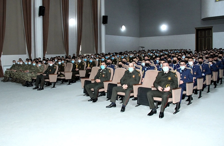 В азербайджанской армии в связи с Днем молодежи прошел ряд мероприятий - ФОТО