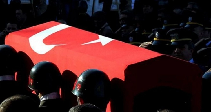 Военнослужащий турецкой армии погиб в результате минометного обстрела на границе с Сирией