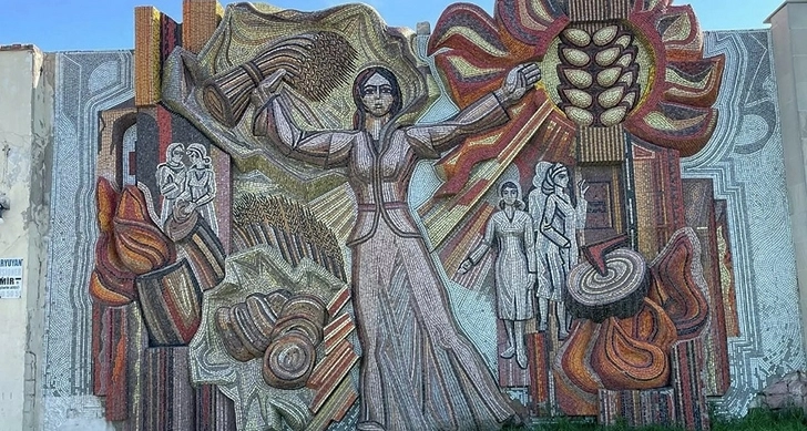 Уникальные мозаики на знаменитых зданиях Азербайджана - ФОТО