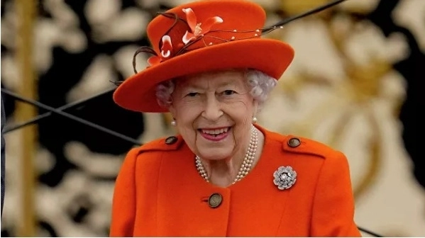 Королева Елизавета II отмечает 70-летие со дня восшествия на престол