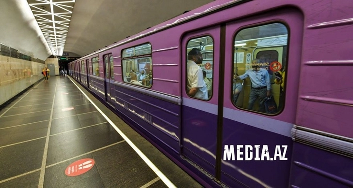 Инцидент в бакинском метро: Пассажирка упала на рельсы