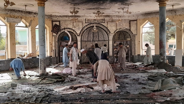 У мечети в Афганистане произошел взрыв