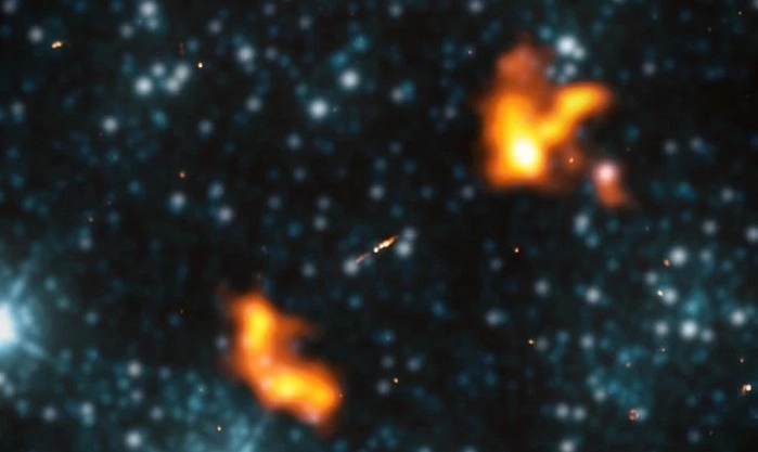 Ученые обнаружили самую большую галактику во Вселенной