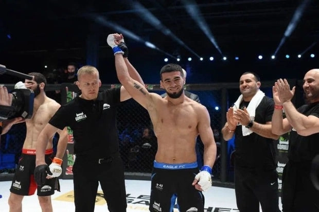 Азербайджанский спортсмен победил представителя спортшколы Хабиба Нурмагомедова - ФОТО