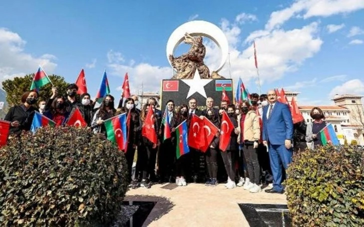 Посол Азербайджана в Турции посетил памятник Ходжалы - ФОТО