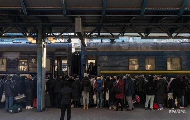 Возле киевского вокзала раздался мощный взрыв - ВИДЕО
