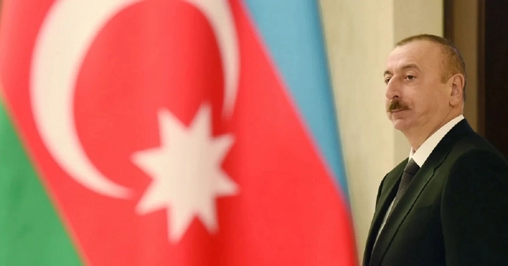 Президент Ильхам Алиев наградил Дюсена Касеинова