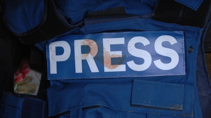 Российские военные тяжело ранили иностранного журналиста - ФОТО