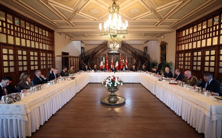 В Турции проходит встреча министров обороны Турции, Великобритании и Италии