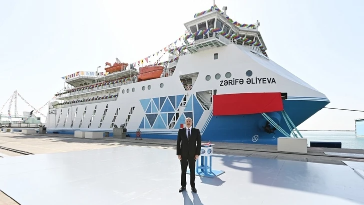 Президент Ильхам Алиев принял участие в церемонии ввода в эксплуатацию судна-парома «Зарифа Алиева» - ФОТО