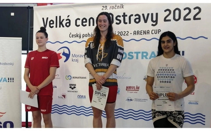 Азербайджанская пловчиха завоевала бронзовую медаль и побила национальный рекорд - ФОТО