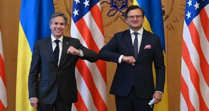 Блинкен обсудил с Кулебой помощь Украине в размере 33 млрд долларов