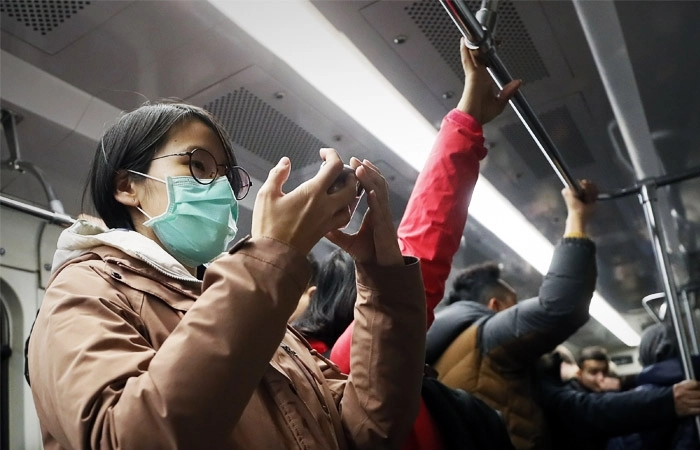 В Пекине из-за вспышки коронавируса закрыли более 60 станций метро