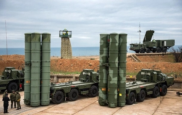РФ стягивает зенитно-ракетные силы на север Крыма - ФОТО