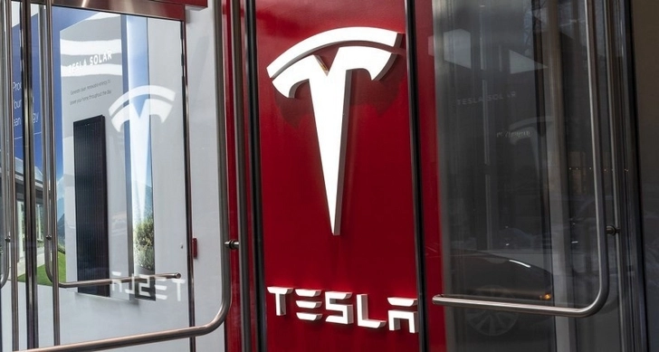 Tesla отзывает 130 тысяч автомобилей из США из-за поломок оборудования