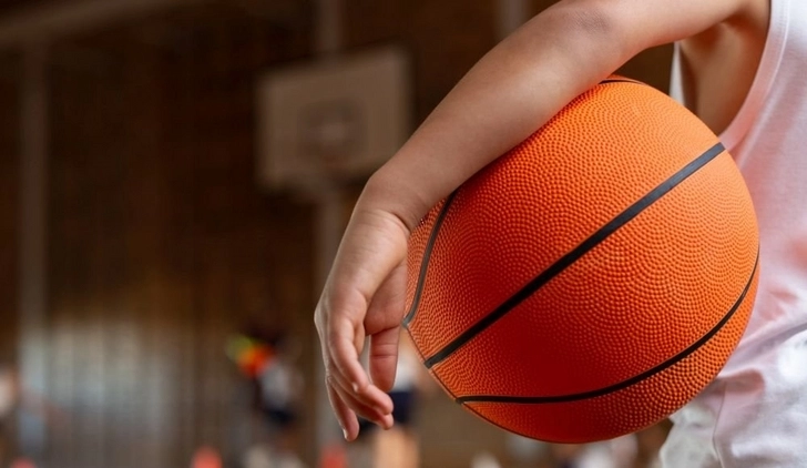 В азербайджанских школах будут созданы секции по баскетболу