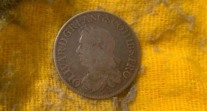 Владелец паба в Англии во время ремонта нашел старинную монету стоимостью $15,6 тыс.